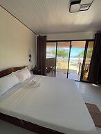 Akoya Beach Park & Cottages