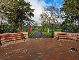 Queens Park