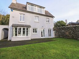 Blackstone Cottage