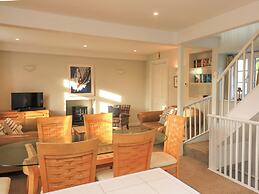 Blackstone Cottage