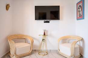 Olive Grove Panorama Suite Pende