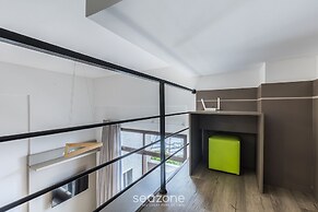 Estúdio Moderno com Churrasqueira e Garagem ECO1110