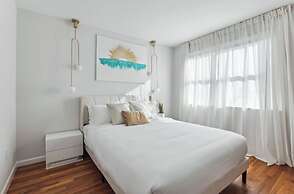 Luxury 3BR Home Game Room Free Parking