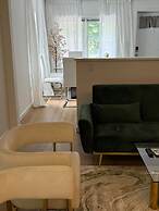 Elegant Hideaway with Free Parking