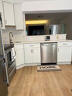 Elegant Hideaway with Free Parking