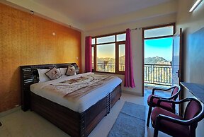 The Cozy Corner Hilltop 360 View Retreat