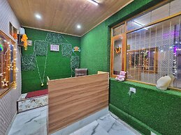 The Cozy Corner Hilltop 360 View Retreat