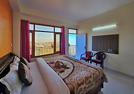 The Cozy Corner Hilltop 360 View Retreat
