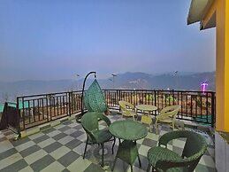 The Cozy Corner Hilltop 360 View Retreat