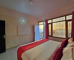 The Cozy Corner Hilltop 360 View Retreat