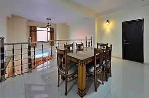 The Cozy Corner Hilltop 360 View Retreat