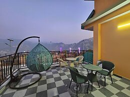 The Cozy Corner Hilltop 360 View Retreat