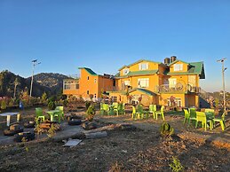 The Cozy Corner Hilltop 360 View Retreat