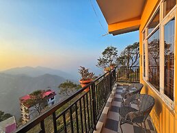 The Cozy Corner Hilltop 360 View Retreat