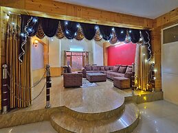 The Cozy Corner Hilltop 360 View Retreat