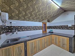 The Cozy Corner Hilltop 360 View Retreat