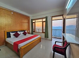 The Cozy Corner Hilltop 360 View Retreat