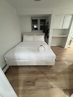 Luxe 1BR Oasis - Prime NY Stay