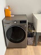 Luxe 1BR Oasis - Prime NY Stay