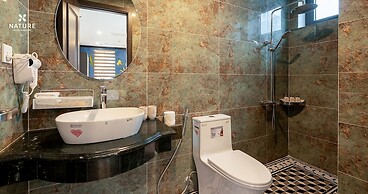 Nature Hotel - Ba Dinh