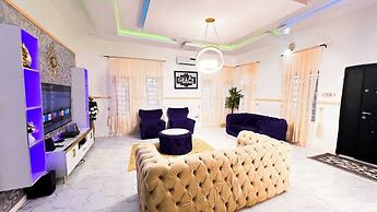 Danny's Shortlet Apartment