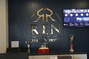 Ren Business Hotel