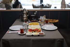 Ren Business Hotel