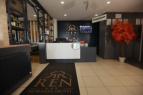 Ren Business Hotel