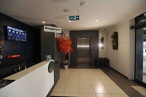 Ren Business Hotel