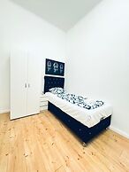 Elegant Five Bedroom Residence Alterlaa