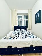 Elegant Five Bedroom Residence Alterlaa