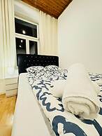 Elegant Five Bedroom Residence Alterlaa