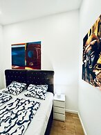 Elegant Five Bedroom Residence Alterlaa