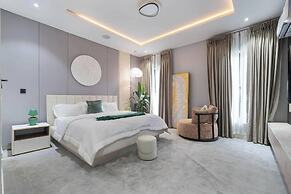 Deluxe Haven Apartment