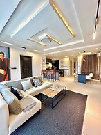 Deluxe Haven Apartment