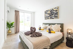 Mambo Beach Holiday Apartments