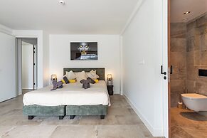 Mambo Beach Holiday Apartments