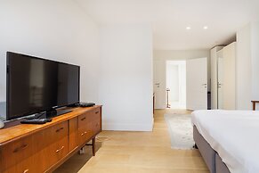 Comfortable Central And Quiet