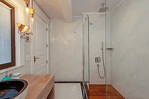 Meis Exclusive Hotel