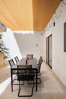Large Home with Private Garden