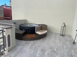 Luxar Suites & Apartments