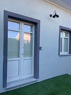 Luxar Suites & Apartments