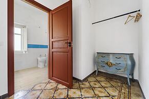 Luxar Suites & Apartments