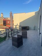 Luxar Suites & Apartments