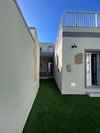 Luxar Suites & Apartments