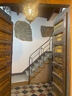 Luxar Suites & Apartments