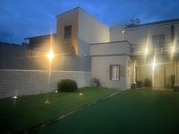 Luxar Suites & Apartments