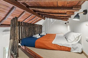 Luxar Suites & Apartments