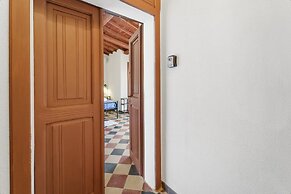 Luxar Suites & Apartments