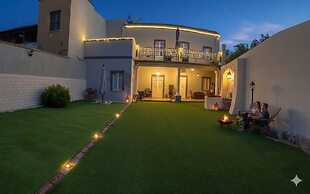 Luxar Suites & Apartments